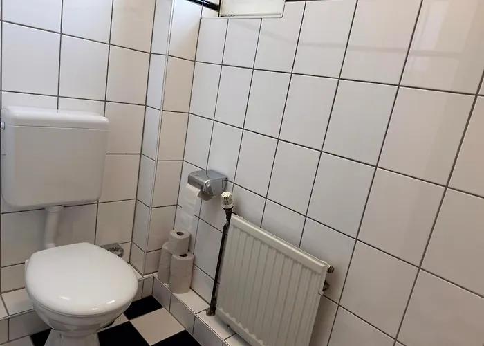 T&k - - 3 - Privatparkplatz - 6 Km Bis Venlo Nettetal